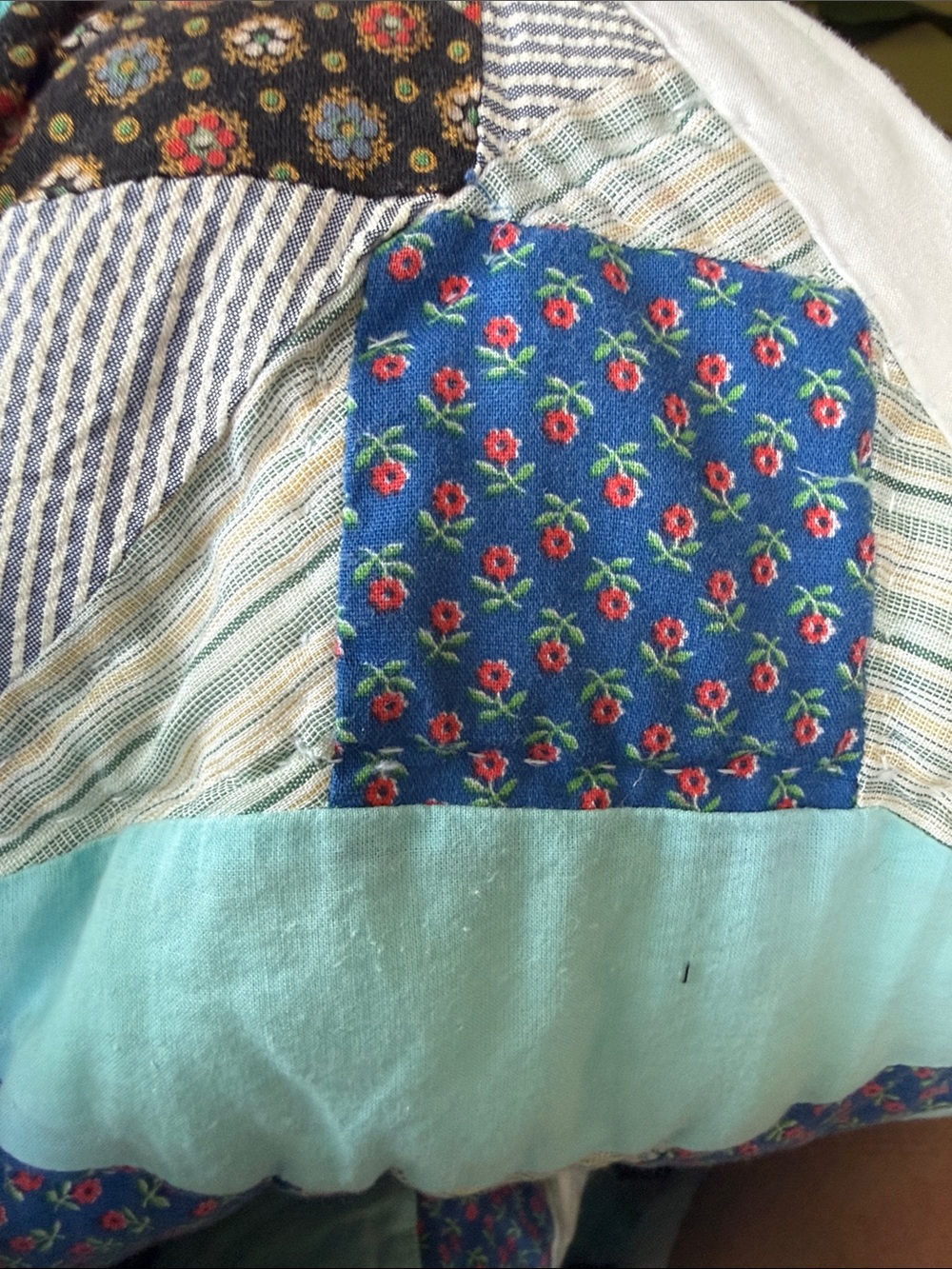 Vintage Handmade Patchwork Quilt Double Wedding Ring Style Aqua Blue 84x66 - Picture 12 of 13